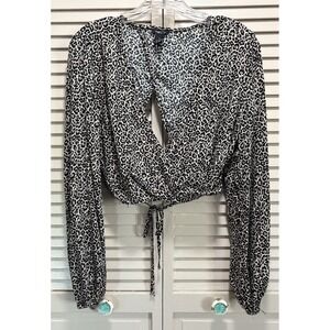 Rue 21 Black/Tan‎ Cheetah Wrap Crop open Tie Back Long Sleeve Blouse Size M
